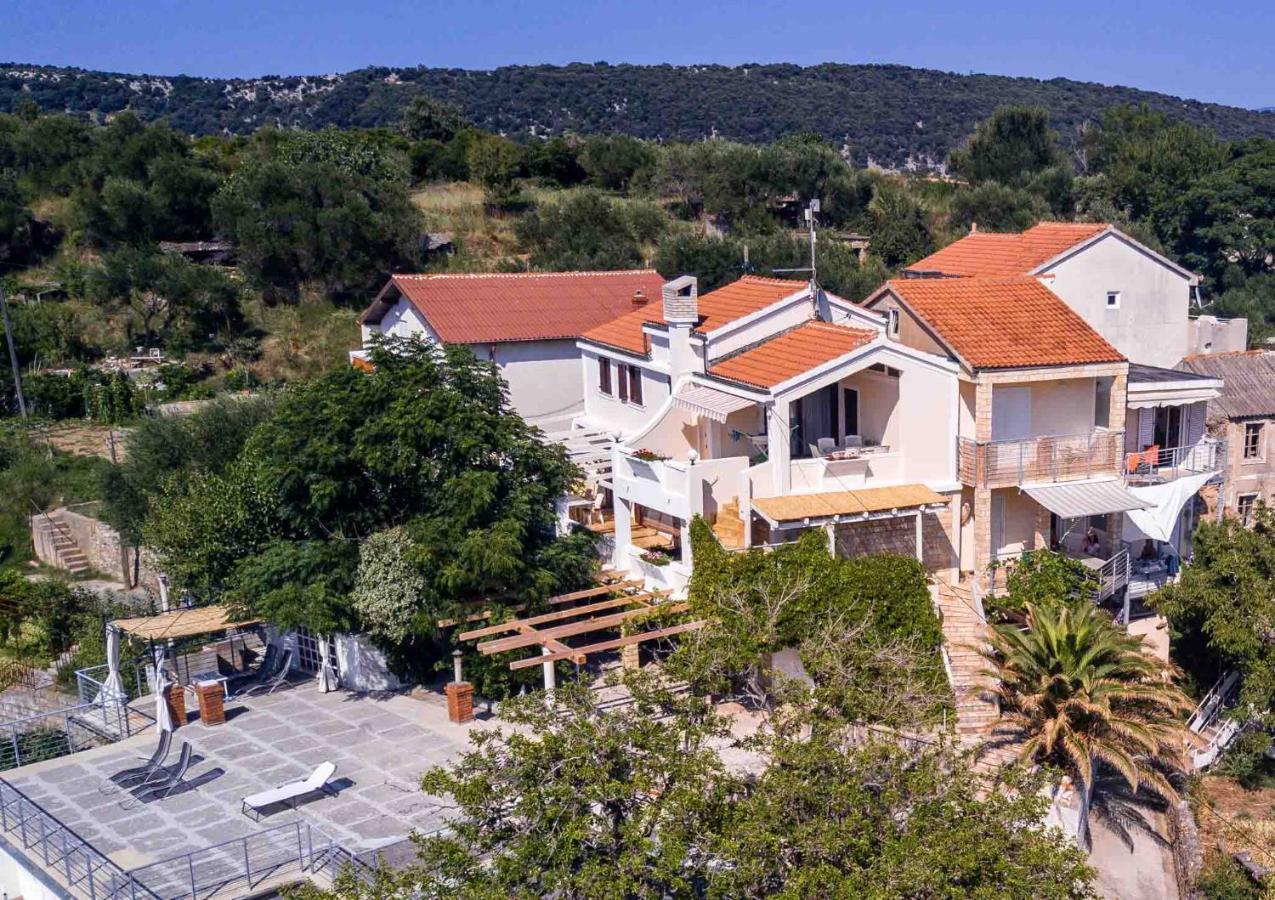 Apartment Nina Supetarska Draga