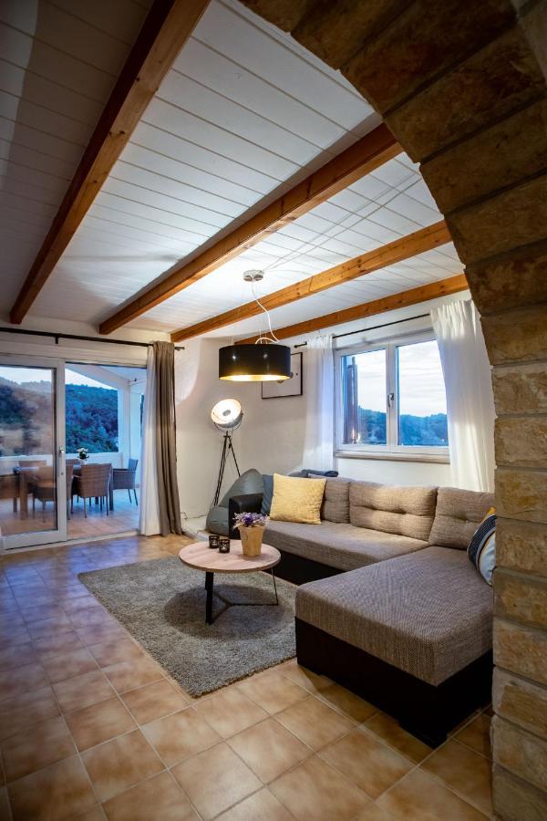 Apartment Nina Supetarska Draga